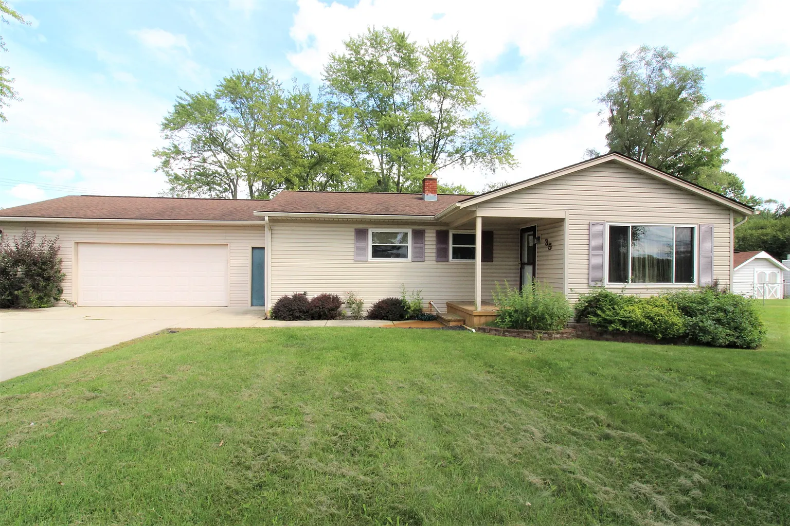 35 Oxbow Lake Rd photo 1