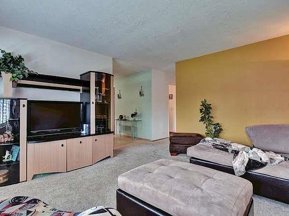 5th image of 7681 Santa Paula Dr