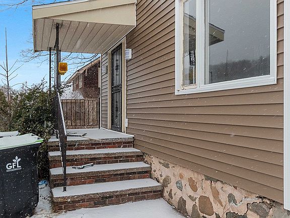 5th image of 1648 River St