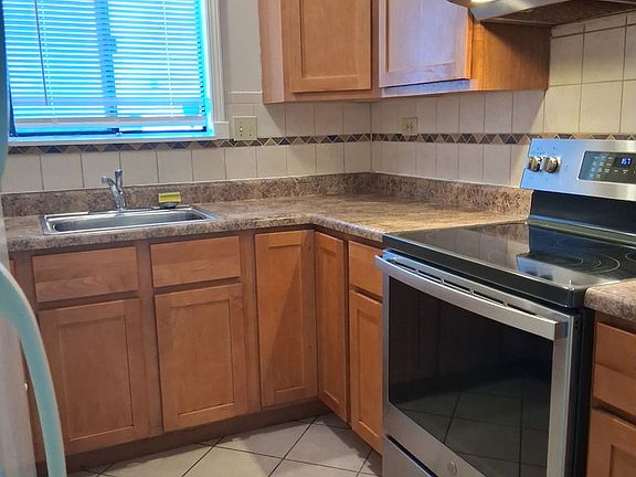 2nd image of 266 12th St #3B