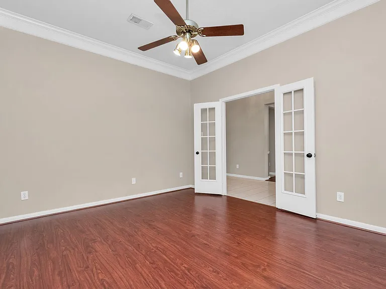 1915 Crescent Oak Dr — Photo 10