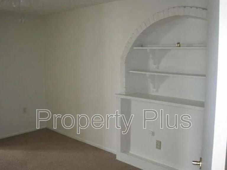 1228 S McKemy St — Photo 13