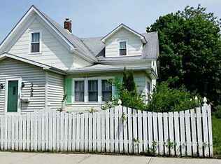 332 W 4th St, Anderson, IN 46016