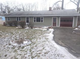 43 Riverbank Rd, Northampton, MA 01060