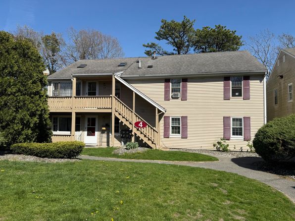 1029 Iyannough Road C BLDG 4, Hyannis, MA 02601