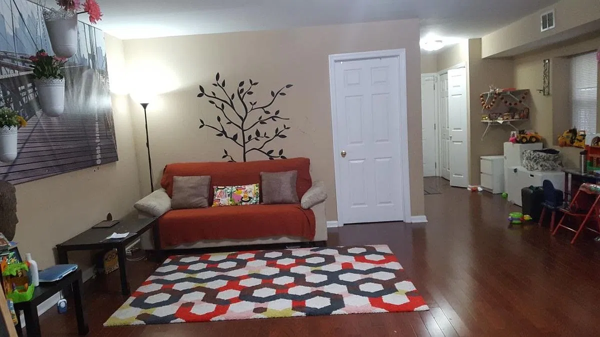 1 bed, 1300 sqft, $2,200 — Photo 1