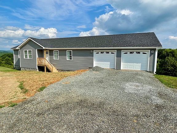 2nd image of 210 Stonebrook Dr