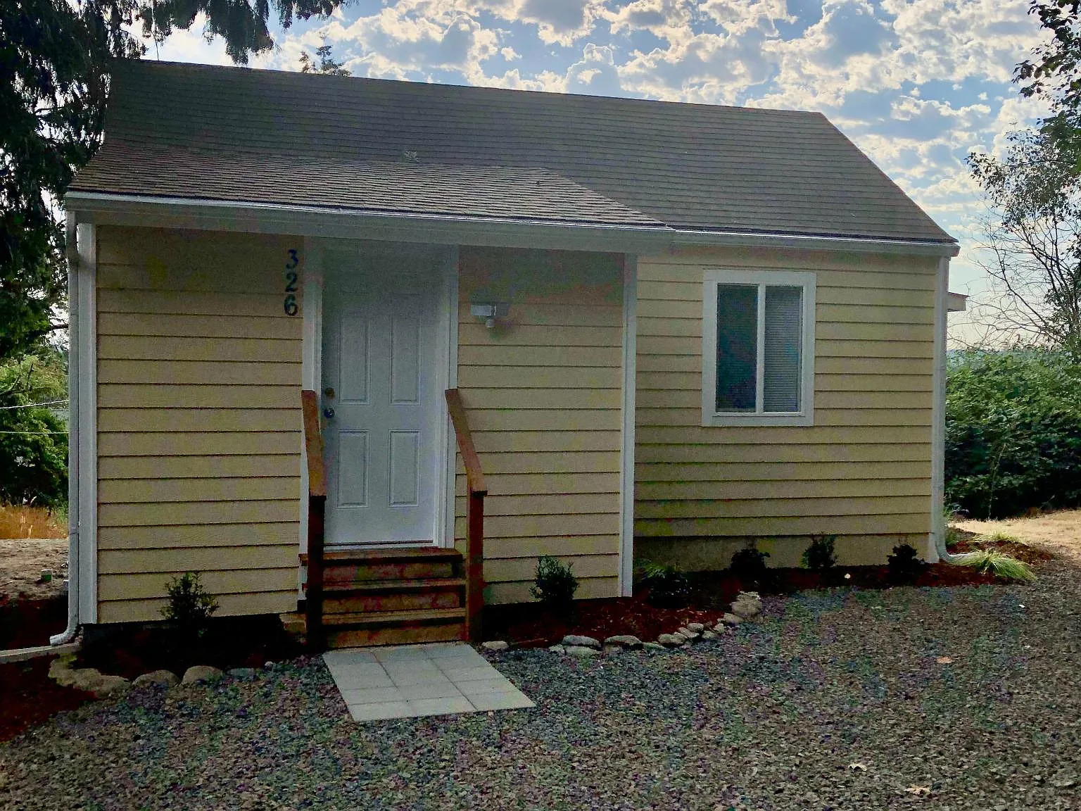 Studio, 384 sqft, $1,550 — Photo 2