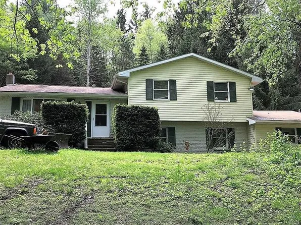 580 Beers Ln, Palmerton, PA 18071