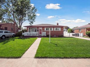 6511 Cadillac St, Garden City, MI 48135