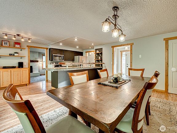 4th image of 1701 SE 2nd Avenue