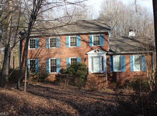 4804 Sweetbriar Rd, Greensboro, NC 27455