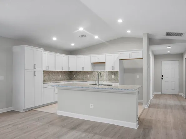 163 Camino Del Rio, Port St Lucie, FL 34952