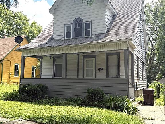 2nd image of 1219 Crosby St