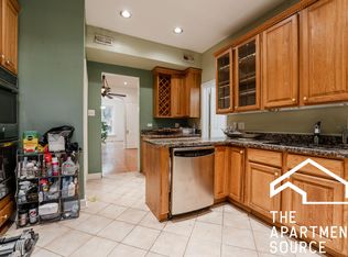 1903 W Evergreen Ave #2F, Chicago, IL 60622