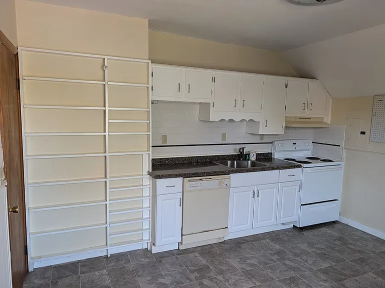 537 Whitney Ave #3 — Photo 12