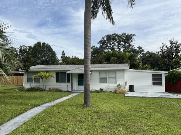 6771 Park St S, South Pasadena, FL 33707