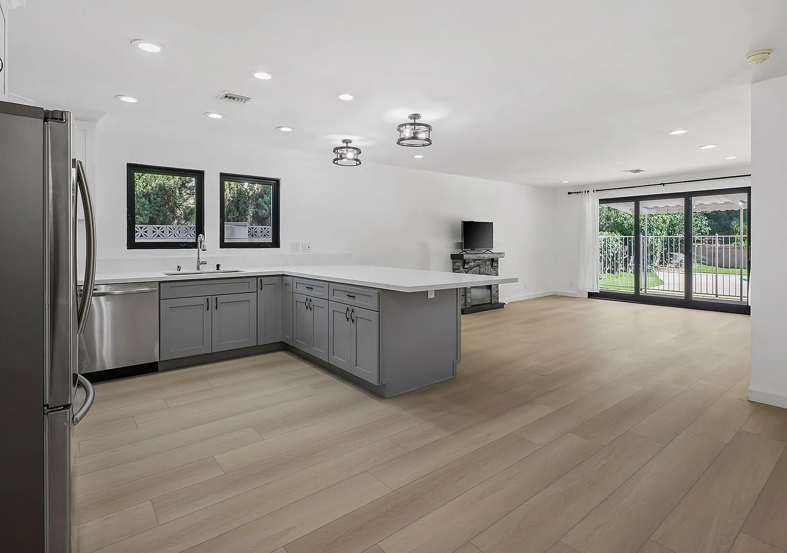 Completely Updated Calabasas Home! — Photo 4