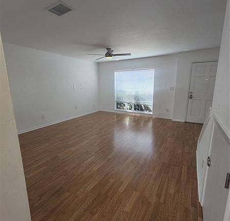5th image of 212 S Tampania Ave