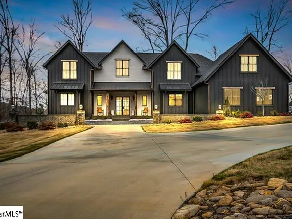 605 Riverstead Dr, Marietta, SC 29661