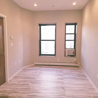 Rented by Real Team Brokerage | media 19