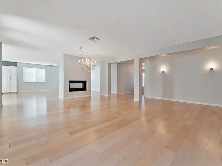 2267 Alanhurst Dr — Photo 6