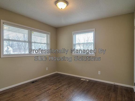 3rd image of 18205 E 17th Street Ct N