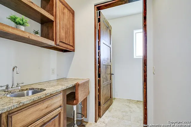 202 Waterstone Pkwy — Photo 36