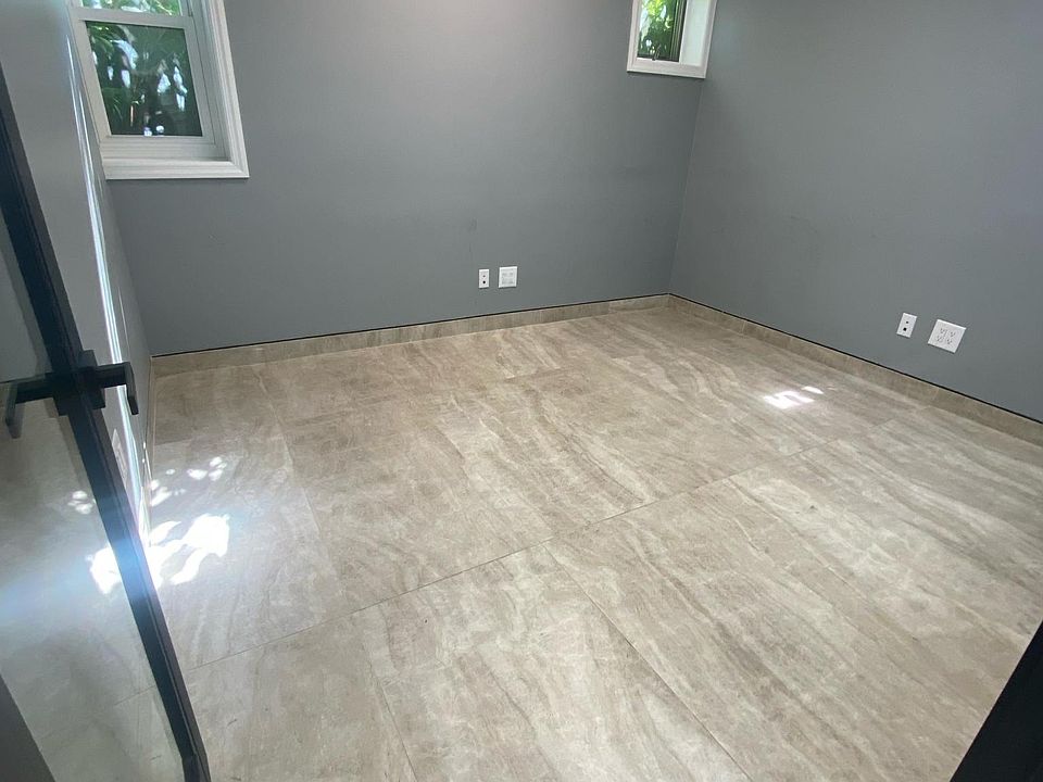 1st image of 320 Peninsula Blvd