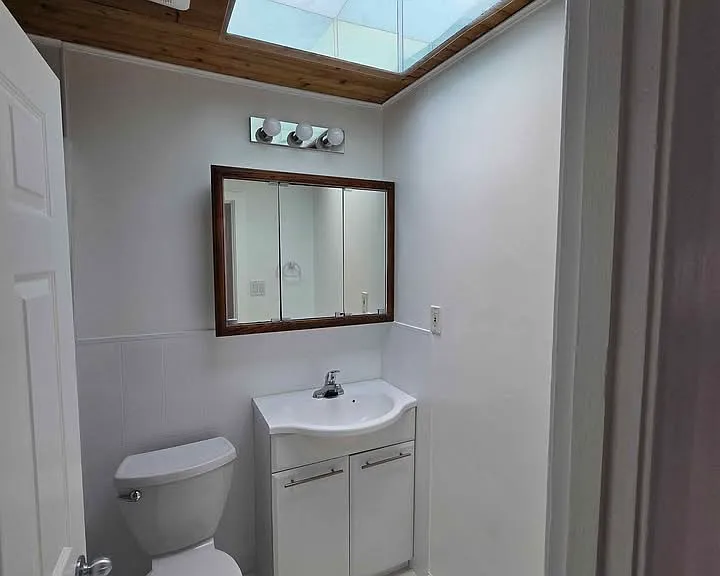 610 Concession St #1 — Photo 10