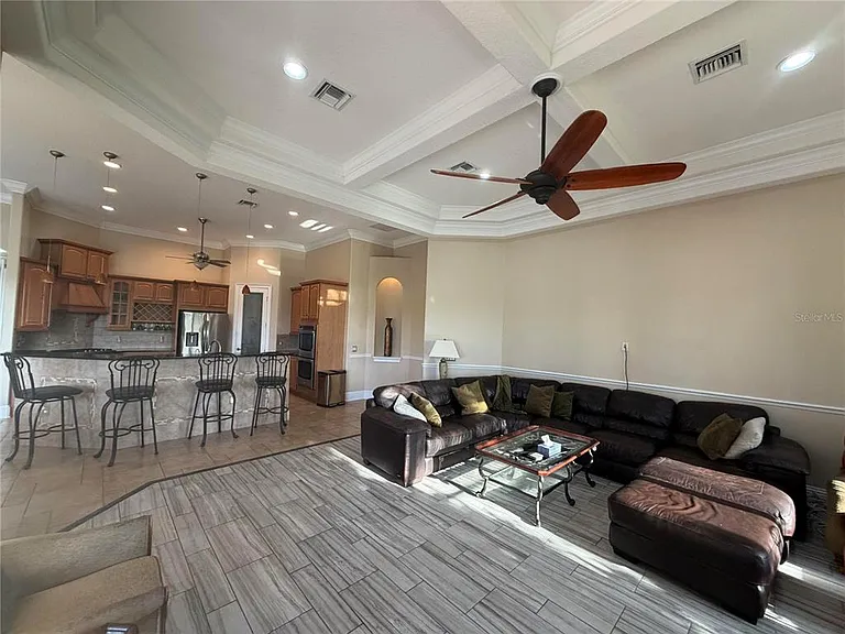 2120 Bunker View Ct — Photo 10