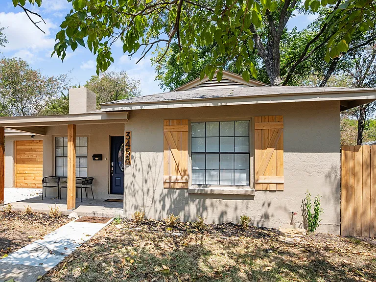 3458 Suffolk Dr — Photo 20