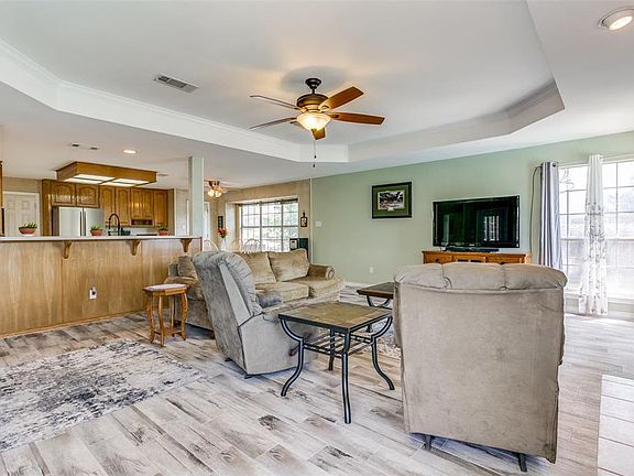 4th image of 138 Daisey Ln