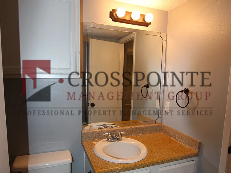 Heritage West Apartments — Photo 15