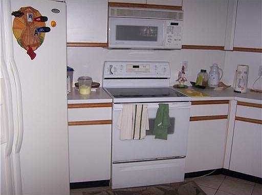 3rd image of 3411 NW 22nd Pl