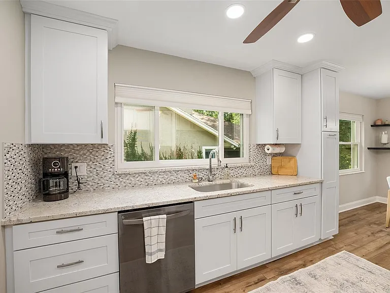8140 NW 48th Ln — Photo 21