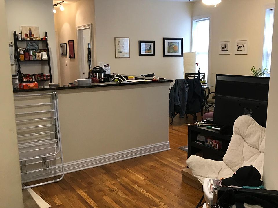1st image of 5605 N Clark St