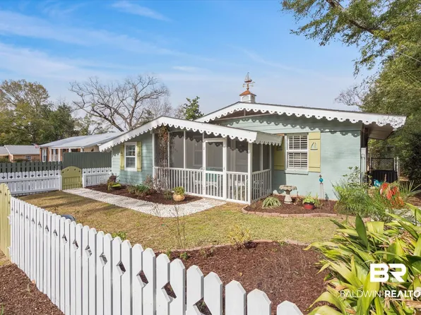 411 Volanta Ave, Fairhope, AL 36532