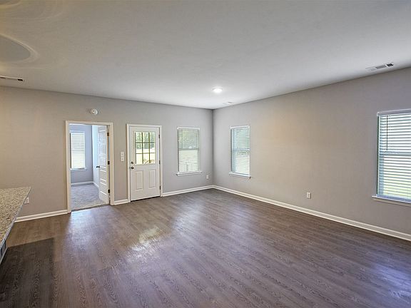 3rd image of 45 Eastwood Dr