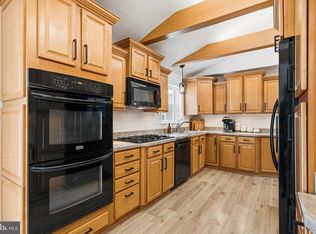 4030 Ravine Dr, White Plains, MD 20695