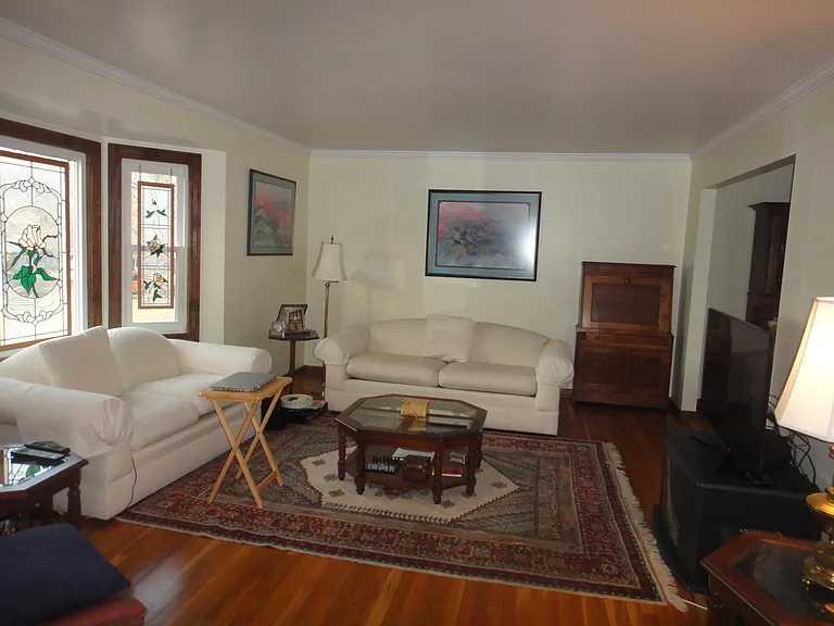 5429 Foster St — Photo 10