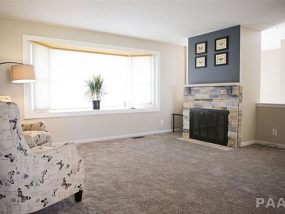 4th image of 2727 W Fountaindale Dr
