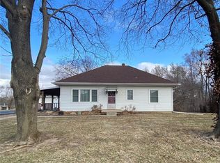 701 Maple St, Oregon, MO 64473
