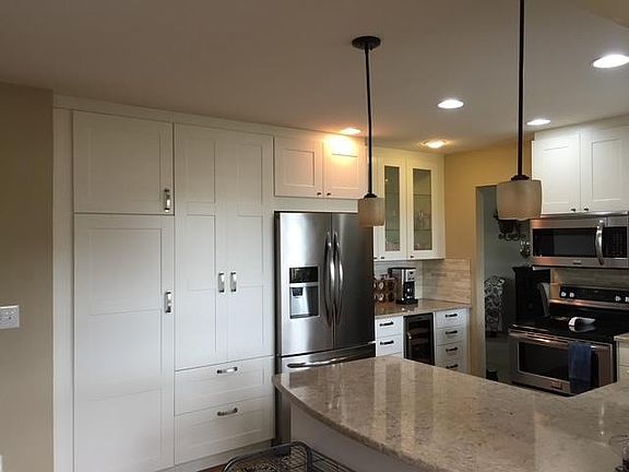 3rd image of 6024 S Kingston Cir