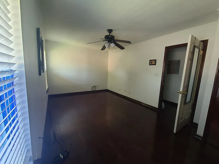 216 Enfield Rd — Photo 13