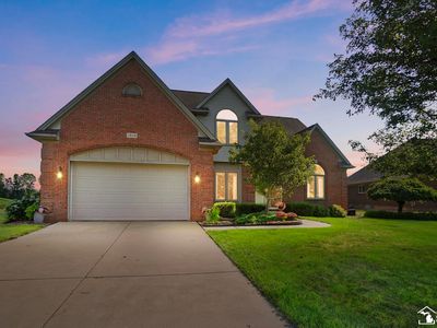 1010 Saint James Park Ave, Monroe, MI, 48161