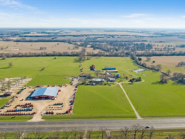 3052 Highway 82 E, Paris, TX 75462