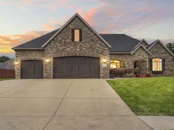 4920 S Hutchinson Avenue, Battlefield, MO 65619