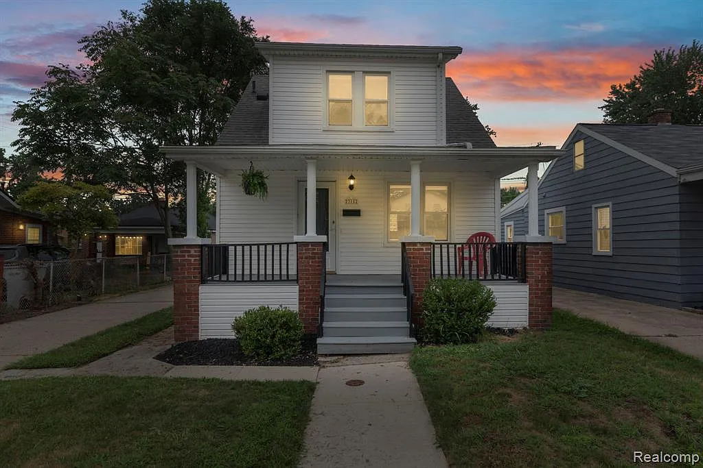 3 bed, 2.0 bath, 1250 sqft, $2,000 — Photo 3