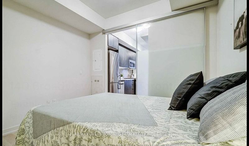 Toronto Townhouse for rent - 1 Bedroom — photo 13